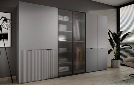 Szafa Sandbox 101 cm szara elegancka i funkcjonalna szafa z przeszklonymi frontami mebel z kolekcji szaf modułowych szkło ryflowane