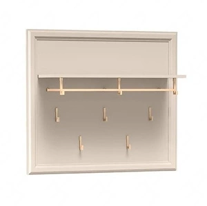 Wieszak ścienny Windsor 92 cm beżowy elegancki design funkcjonalny dodatek do przedpokoju wieszak z gustownymi złotymi dodatkami