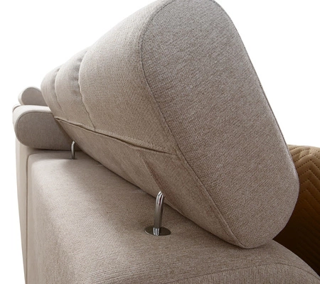 Narożnik z funkcją spania Bolmso III brązowy prawostronny narożnik z pojemnikami na pościel szuflada z pełnym wysuwem w boczku mebla