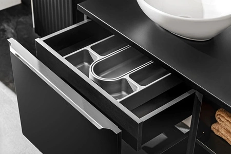 Zestaw mebli łazienkowych Santa Fe czarny / dąb vintage zestaw mebli z szafkami pod umywalki nablatowe metalowe uchwyty krawędziowe