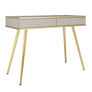 Konsola Luxury beżowa z szufladami elegancka toaletka z ryflowanymi frontami wysokie złote nogi korpus zwieńczony złotą listwą