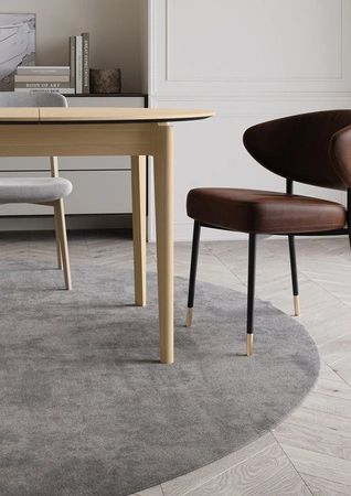 Stół okrągły rozkładany Plot 90 cm dąb jasny funkcjonalny stół o niewielkich rozmiarach idealnie dopasuje się do mniejszych wnętrz