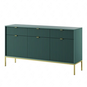 Komoda z szufladami Lovro 154 cm pastelowy zielony nowoczesny design zachwyci miłośników wyrazistych wnętrz złote metalowe dodatki
