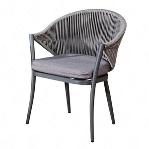 Krzesło ogrodowe Breve 47x47 cm szare funkcjonalne krzesło plecione designerska konstrukcja idealny wybór do każdego ogrodu