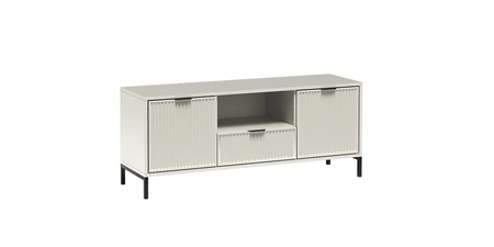 Szafka RTV Linka 135 cm beżowa nowoczesny design ciekawy wzór na frontach w postaci frezowanych ryfli metalowa podstawa