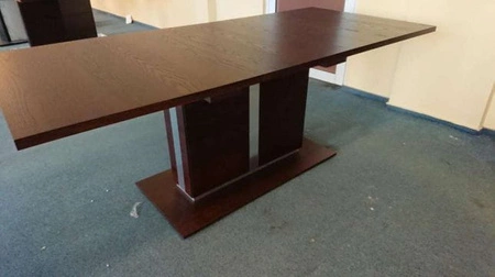 Stół rozkładany Fin 180-230 cm wenge blat w fornirze pokryty warstwą drewna prowadnice synchroniczne obrzeża wykończone okleiną