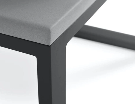 Stolik ogrodowy Monako 70x70 cm antracyt / szary designerski stolik do ogrodu solidny blat pomatowany farbą imitującą beton