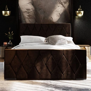 Łóżko tapicerowane Sparks 180x200 brązowe z pojemnikiem w nowoczesnym stylu z charakterystycznym wezgłowiem oraz z zanóżkiem