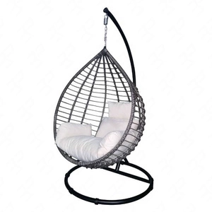 Fotel wiszący Spesso szary niezwykle stylowy fotel z białą poduchą do ogrodu lub salonu stalowa podstawa zapewnia bezpieczeństwo