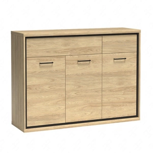 Komoda z szufladami Mediolan 135 cm hikora gustowna komoda wzbogacona o stylowe czarne dodatki szuflady z systemem push to open idealna do salonu