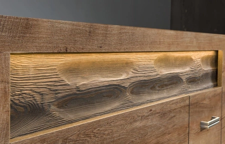 Komoda z szufladami Indiana 108 cm jesion jasny elegancka stylistyka komody ozdobna deska na froncie komody oświetlona LED