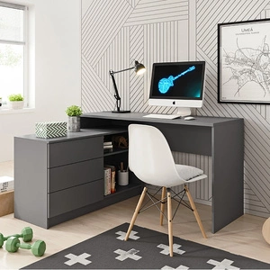 Biurko narożne Teo 138 cm grafitowe zapewnia dużo miejsca do pracy i ogrom miejsca na potrzebne rzeczy odporne na uszkodzenia