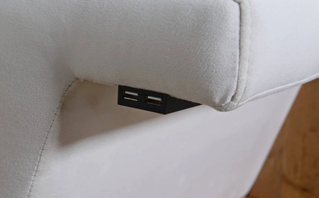 Narożnik z funkcją spania Bresso czarny lewostronny stylowy narożnik z praktyczną półką w kolorze dąb lancelot regulowane zagłówki