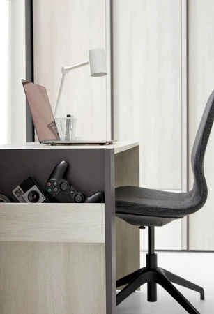 Biurko Remona 130 cm dąb wilton biały / biały / antracyt z szafką na kółkach stylowe oraz funkcjonalne do biura gabinetu lub pokoju młodzieżowego