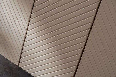 Zestaw mebli łazienkowych Viva beżowy / biały elegancki design subtelna kolorystyka podkreślona frezowaniem w kształcie jodełki