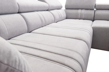 Narożnik z funkcją spania Castel VII jasny brąz prawostronny stylowy narożnik z pojemnikiem na pościel i regulowanymi zagłówkami