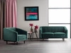 Sofa Asprey zielona prosta i stylowa sofa wpisująca się w każdą aranżację sofa z drewnianymi nogami delikatne przeszycie oparcia