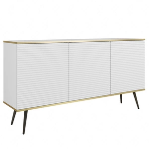 Komoda Luxury 160 cm biała elegancki design stylowe ryflowane fronty korpus komody zwieńczony złotą listwą czarne metalowe nogi