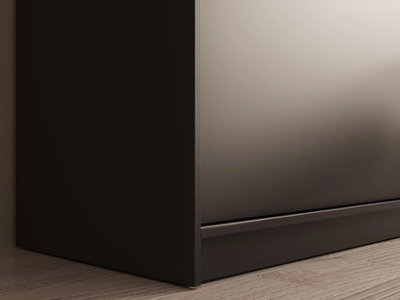 Szafa przesuwna z lustrem Hailey 180 cm czarna prosta forma i minimalistyczny wygląd szafa idealnie wpasuje się do każdego wnętrza