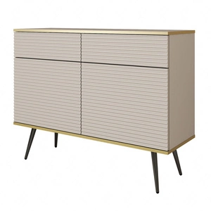 Komoda z szufladami Luxury 107 cm beżowa stylowa komoda z ryflowanymi frontami korpus zwieńczony złotą listwą czarne metalowe nogi