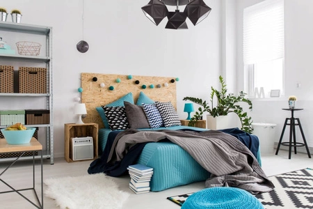 Plafon sufitowy potrójny Quasar czarna designerska lampa sufitowa do salonu lub jadalni z bawełnianymi abażurami i metalową podstawą