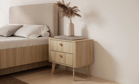 Szafka nocna Viki dąb barista nowoczesny design szafki do sypialni zaoblony kształt subtelne okrągłe uchwyty drewniane nogi