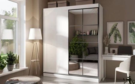 Szafa przesuwna z lustrem Osgar 180 cm biały / czarny pojemna szafa doskonale odnajdzie się w pokoju młodzieżowym lub sypialni