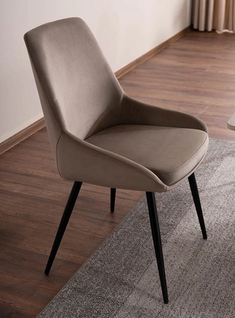 Krzesło tapicerowane Cobe ciemny beżowy nowoczesne oraz funkcjonalne krzesło do jadalni z metalowymi nogami