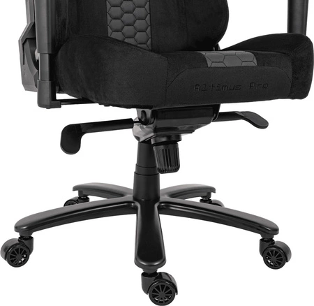 Fotel gamingowy Altimus Pro czarny wygodne siedzisko wykonane z trwałej alcantary regulowane podłokietniki i oparcie stabilny stelaż