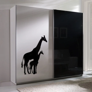 Szafa przesuwna Twister 225 cm z grafiką żyrafy biała / czarny połysk nowoczesny design wykończenie ABS oraz aluminiowe prowadnice drzwi