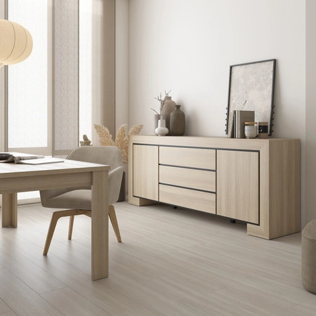 Komoda z szufladami Cuba 225 cm dąb samdal elegancka stylistyka komody wzbogacona o stylowe czarne dodatki idealna do salonu frezowane uchwyty