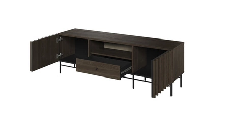 Zestaw mebli Piemonte jesion portland / czarny elegancka meblościanka do salonu gustowne lamele na frontach mebli metalowa podstawa