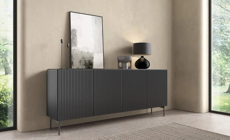 Komoda Muti 195 cm czarna nowoczesna komoda o prostym kształcie oryginalny design efektowne ryflowanie na frontach i korpusie