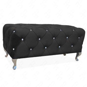 Puf Hesta 100 cm czarny idealny podnóżek odporny na zaciągnięcia i zadrapania pufa do siedzenia sprawdzi się jako ławka tapicerowana pikowane elementy z kryształkami