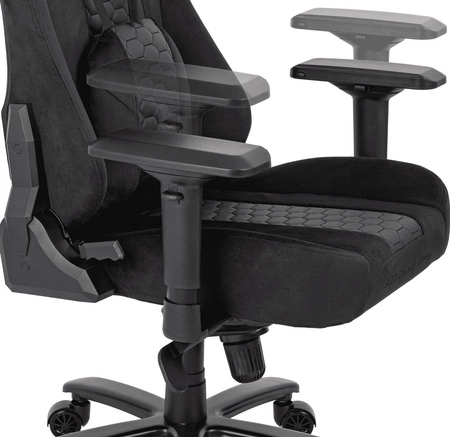 Fotel gamingowy Altimus Pro czarny wygodne siedzisko wykonane z trwałej alcantary regulowane podłokietniki i oparcie stabilny stelaż