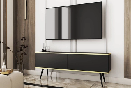 Szafka RTV Luxury 135 cm czarna elegancki design korpus zwieńczony złotą listwą szafka wsparta na czarnych metalowych nogach