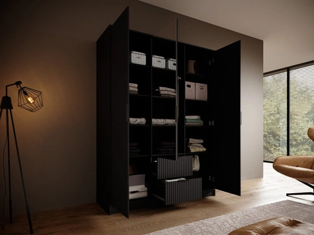 Szafa z lustrem Norel 150 cm czarna stylowa szafa o nowoczesnym designie z ryflowanymi frontami i pojemnymi szufladami