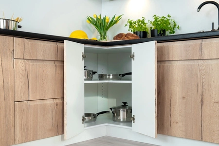 Szafka kuchenna narożna Zova 79x79 DRP biały / dąb halifax frezowany uchwyt szafka odporna na działanie wilgoci i uszkodzenia