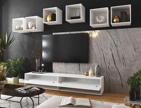 Meblościanka Lindos biała / biały połysk stylowy design meblościanki wpisujący się w każde wnętrze szafka RTV z możliwością powieszenia