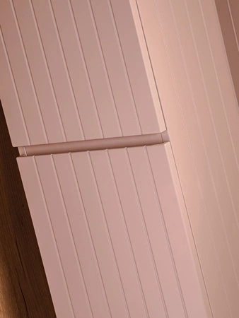 Słupek łazienkowy wiszący Iconic 35 cm antyczna róża szafka odporna na działanie wilgoci i wysokiej temperatury pionowe ryflowanie