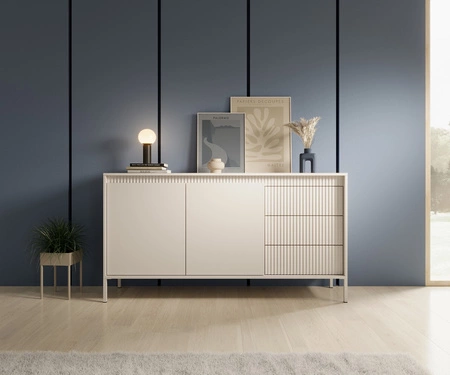 Komoda z szufladami Sesti 154 cm beżowa nowoczesny i oryginalny design ciekawe połączenie ryflowania z gładkimi frontami