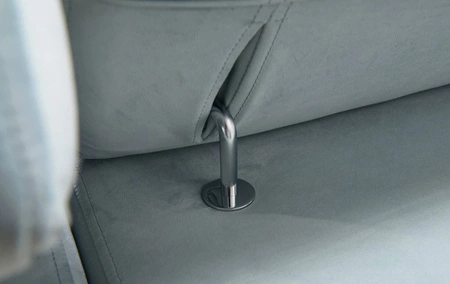 Narożnik z funkcją spania Rava II jasny beż lewostronny velvet komfortowy narożnik z pojemnikiem na pościel wielofunkcyjna lampka