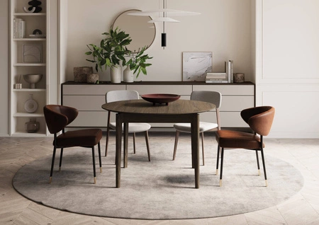 Stół okrągły rozkładany Plot 120 cm dąb ciemny funkcjonalny stół do jadalni doskonale dopasuje się do wnętrz w stylu skandynawskim