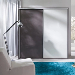 Szafa przesuwna Yugo 206 cm w kolorze popiel / biały połysk nowoczesny oraz funkcjonalny mebel do sypialni lub pokoju młodzieżowego