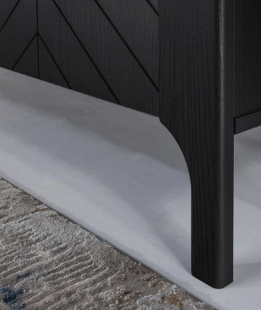 Szafa Malumi 90 cm czarna nowoczesny design wyrafinowany wzór w kształcie jodełki na drzwiach szafy wysoka podstawa push to open