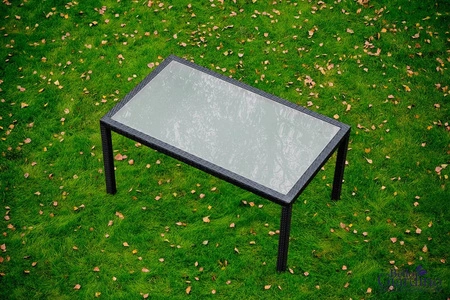 Zestaw mebli ogrodowych Avvicente czarny elegancki zestaw mebli technorattanowych klasyczna konstrukcja wpisująca się w każdy ogród