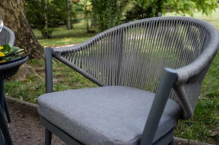 Krzesło ogrodowe Breve 47x47 cm szare funkcjonalne krzesło plecione designerska konstrukcja idealny wybór do każdego ogrodu