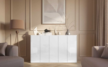 Komoda Easy 156 cm biały połysk / dąb scandi stylowa komoda doda elegancji i nowoczesności subtelne oświetlenie ledowe w zestawie