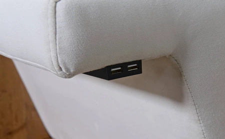 Narożnik z funkcją spania Bresso brązowy / biały prawostronny stylowy narożnik z praktyczną półką w kolorze czarnym regulowane zagłówki