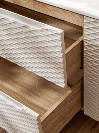 Szafka pod umywalkę Ocean 70 cm dąb olejowany / beżowy designerska szafka z szufladami ryflowania w kształcie fal frezowane uchwyty